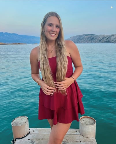 AIFS Teilnehmerin am Meer