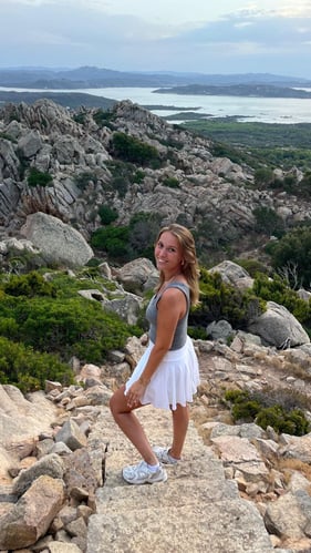 AIFS Study Abroad Teilnehmerin beim Wandern