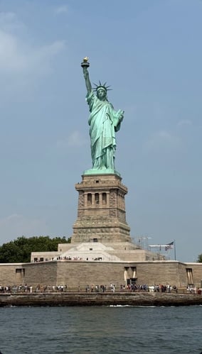 Die Freiheitsstatue in New York in den USA