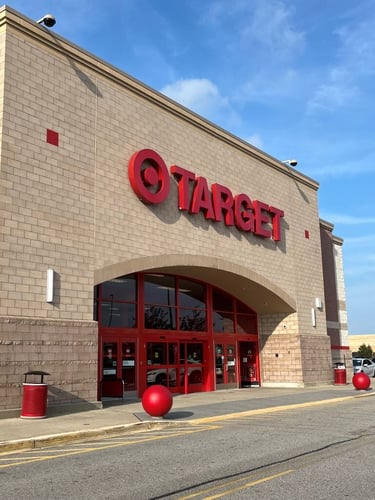 Der Eingang eines Target Geschäfts in den USA